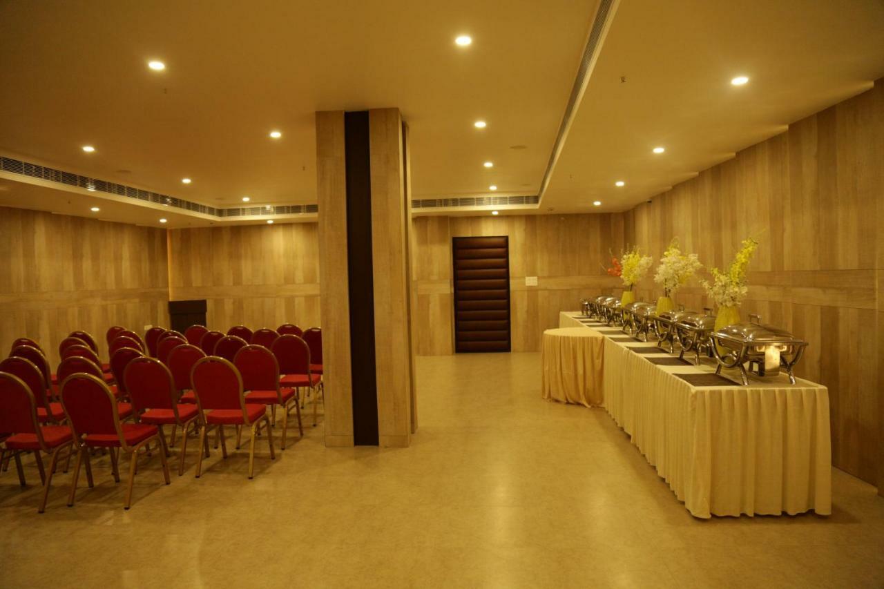 Prism A Boutique Hotel Jorhāt Dış mekan fotoğraf