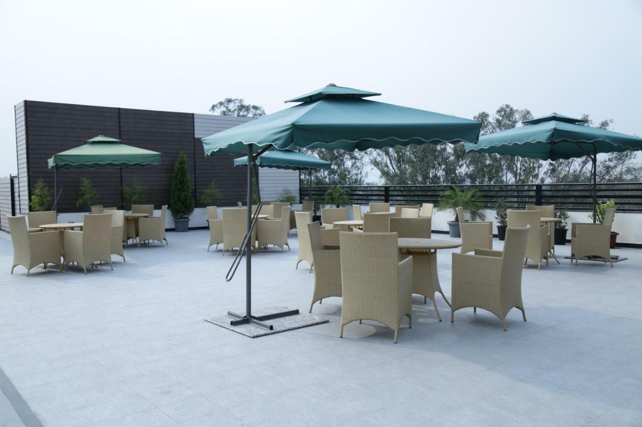 Prism A Boutique Hotel Jorhāt Dış mekan fotoğraf