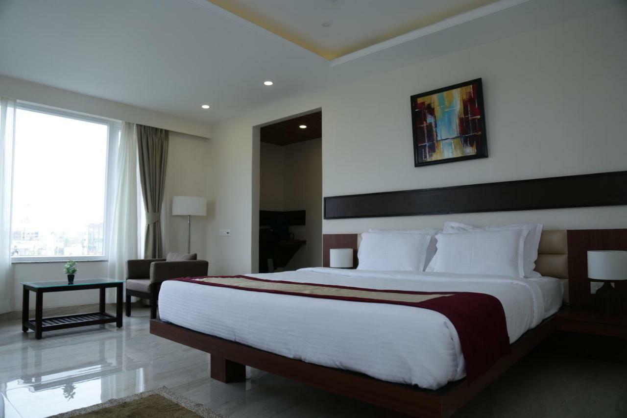 Prism A Boutique Hotel Jorhāt Dış mekan fotoğraf